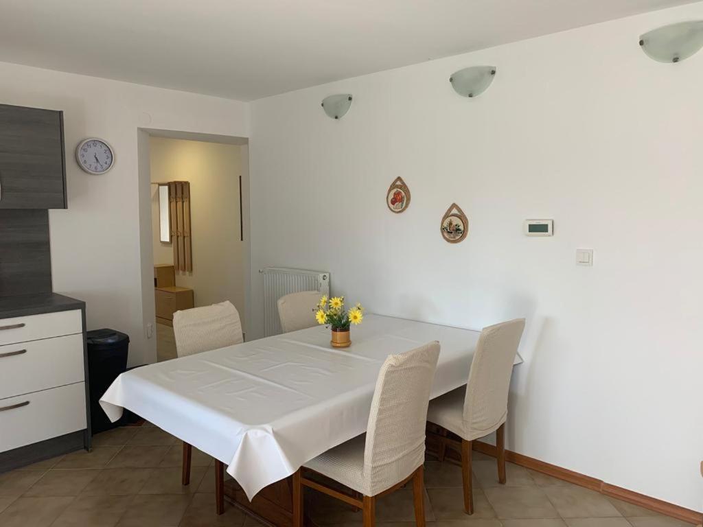 Apartman Dalija Vinkuran Esterno foto