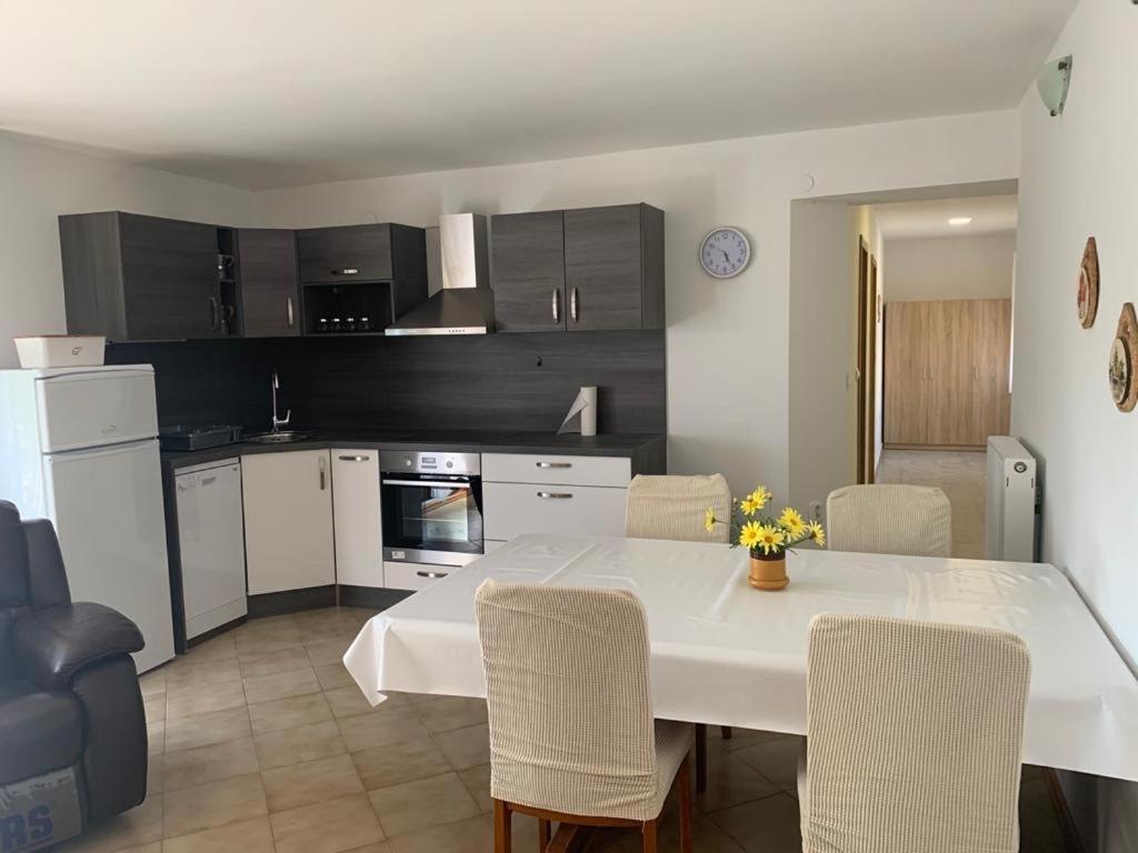 Apartman Dalija Vinkuran Esterno foto